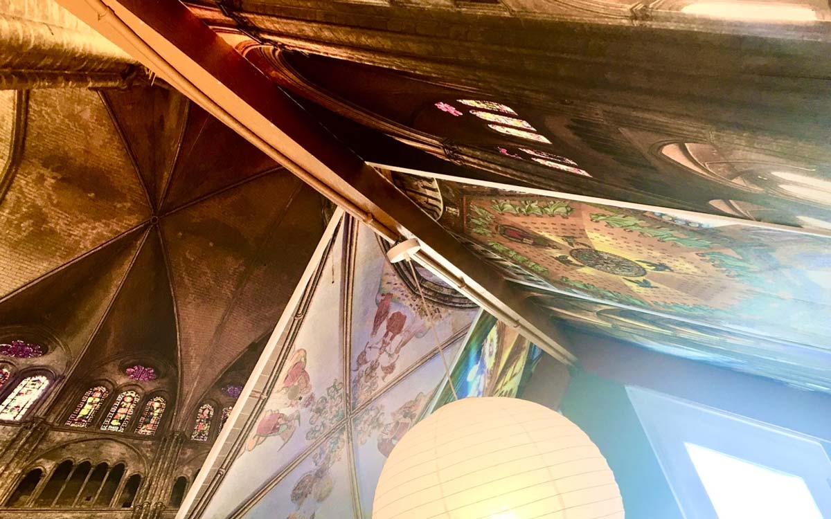 Alles wat je moet weten over plafond behangen - Fotobehang.com